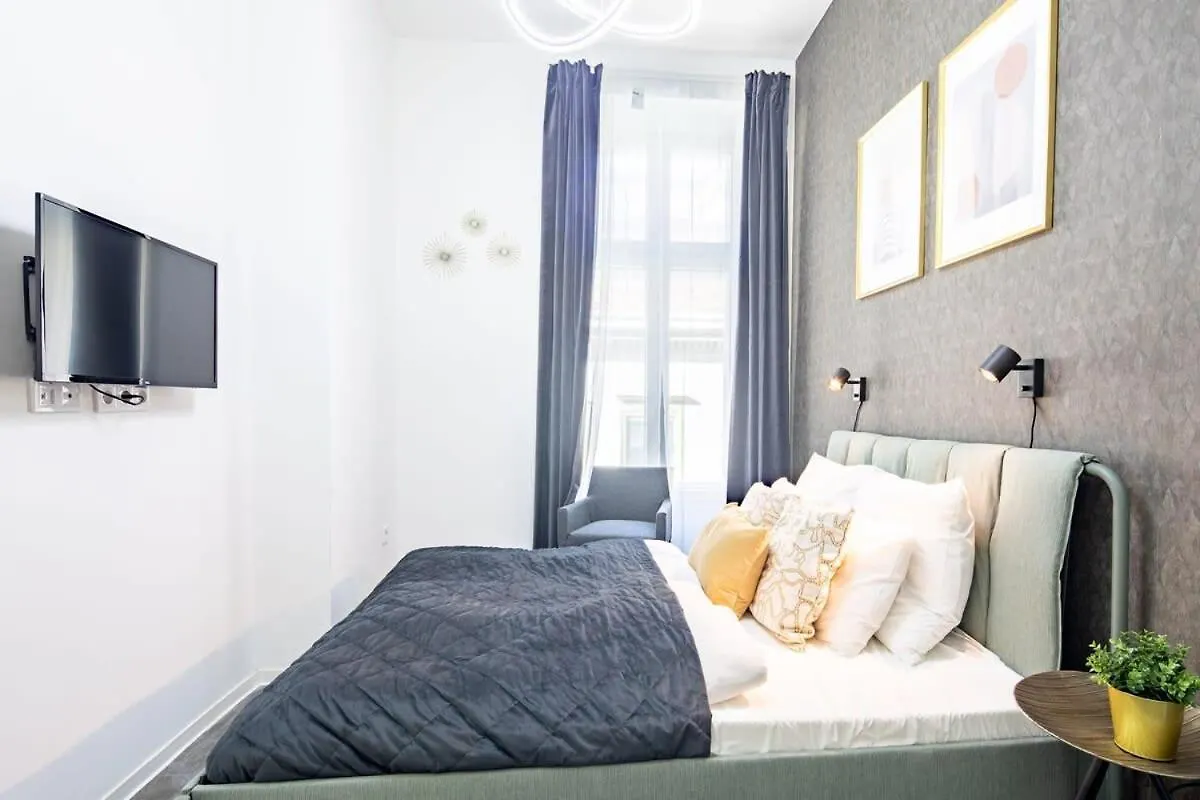 Extreme Central Modern Aircon Studio Budapest